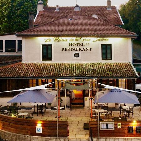 Hotel Logis Le Relais De La Voie Sacree Issoncourt Exteriér fotografie