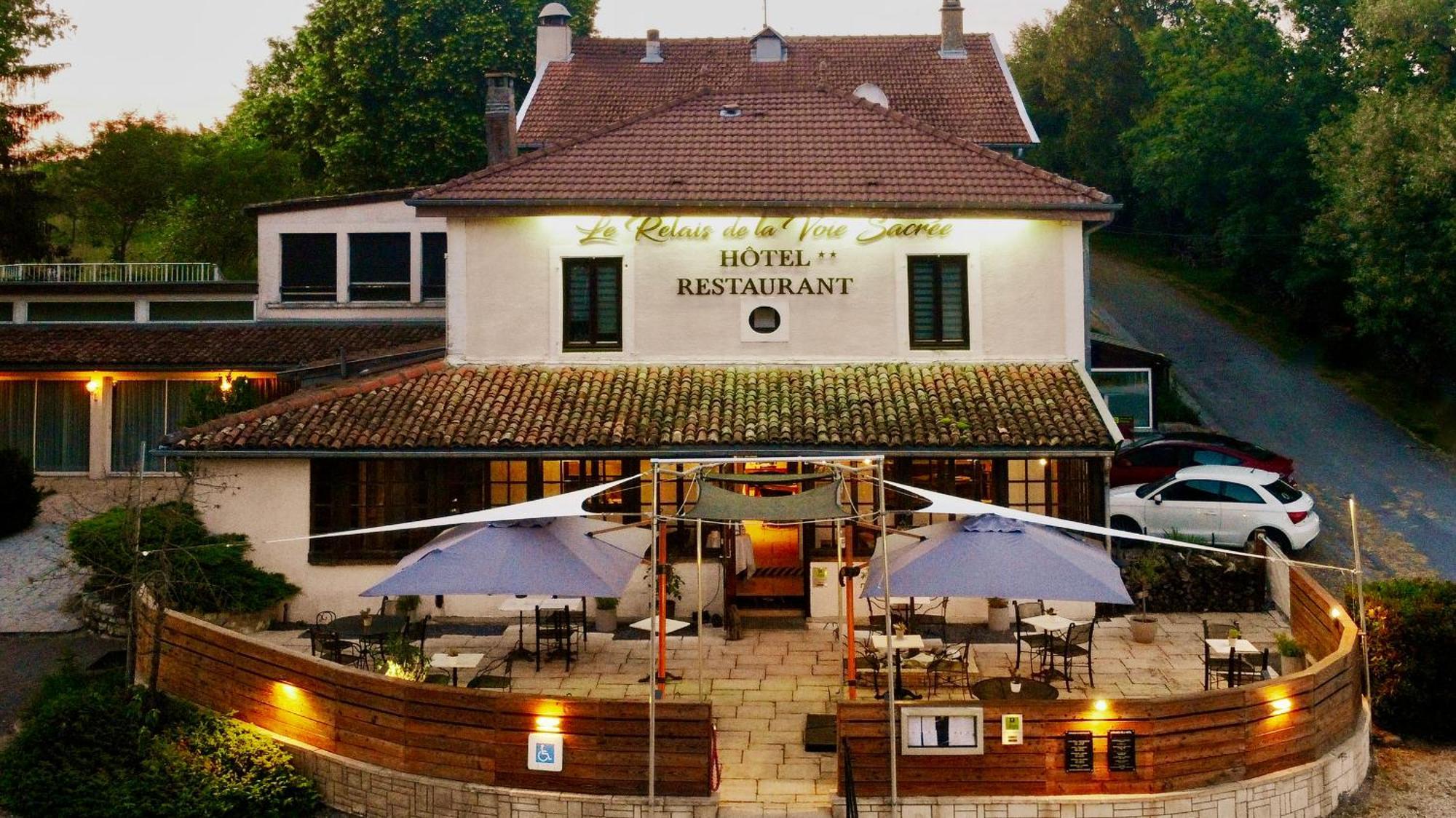 Hotel Logis Le Relais De La Voie Sacree Issoncourt Exteriér fotografie