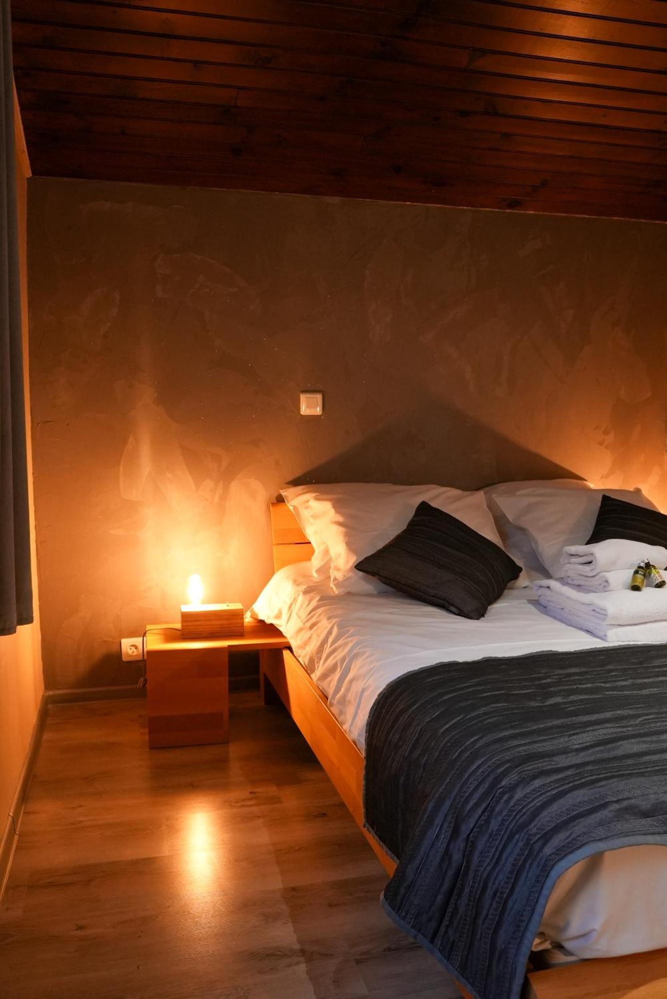 Hotel Logis Le Relais De La Voie Sacree Issoncourt Exteriér fotografie